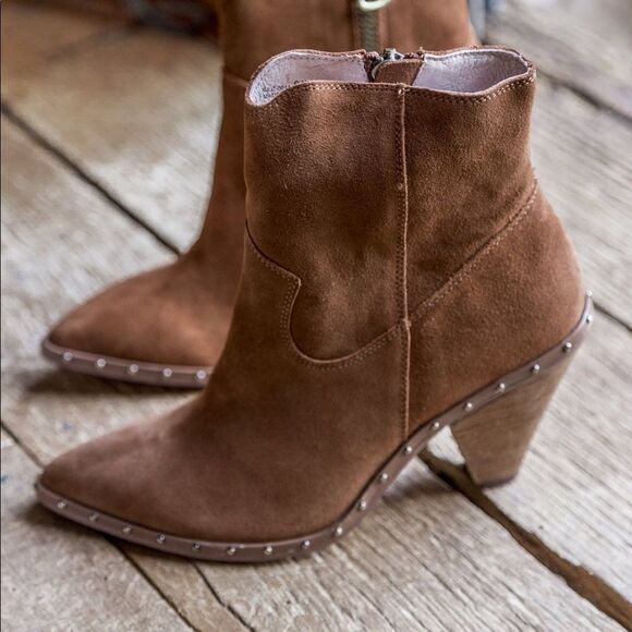 “RAMBLE” Split Suede Boots - Picture 4 of 10